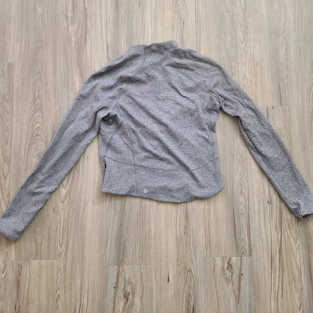 Gray Lululemon Long Sleeve Shirt - Picture 1 of 1